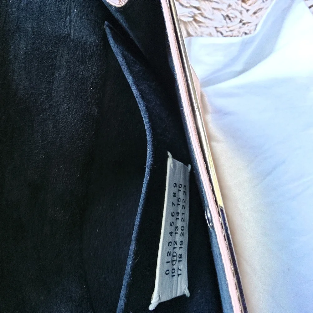 💥NEW💥MAISON MARTIN MARGIELA🥳Host Pick🥳Peach Suede Clutch - Picture 5 of 7